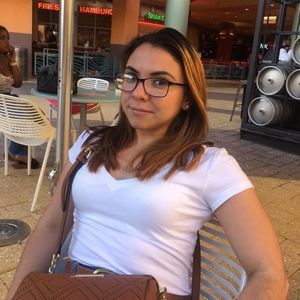 Meet your Posher, Daniela